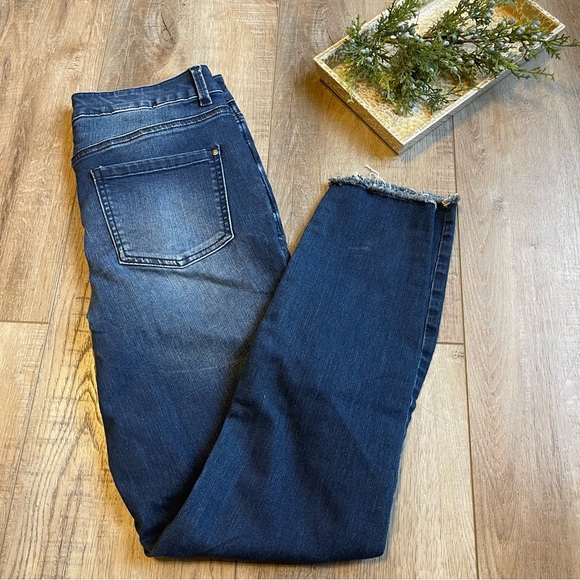 Maurices Dark Blue High Rise Women Jeans - Picture 3 of 7